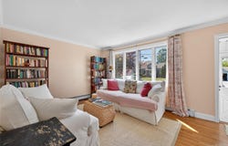 27 Spruce Street, Islip, NY 11751