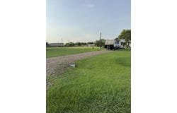 68 Cedar St, Palacios, TX 77465