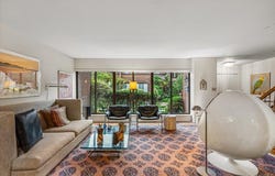 4 Spring Hollow, Roslyn, NY 11576