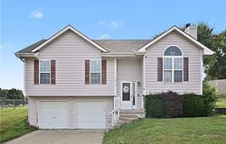 18713 Primrose Street, Smithville, MO 64089