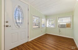 33/35 A Street, Cascade, ID 83611