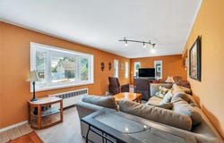 34 Oak Street, Hicksville, NY 11801