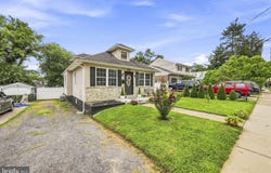162 S FELLOWSHIP Road, MAPLE SHADE, NJ 08052