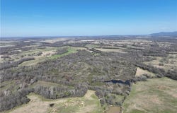 17500 Meadow View RD, Cameron, OK 74932