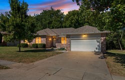 4055 N Pickwick Avenue, Springfield, MO 65803