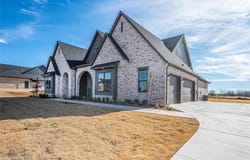 11501 Skyline View, Guthrie, OK 73044