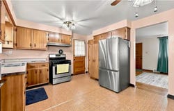 3020 Mintwood Dr, Lower Burrell, PA 15068