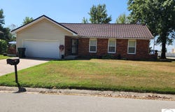 1700 E Strawberry Lane, Clinton, MO 64735