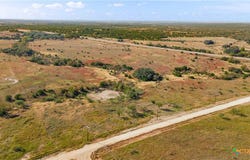 240 E Rolling Oaks Drive, Goldthwaite, TX 76844