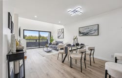 7 Embarcadero W, Oakland, CA 94607
