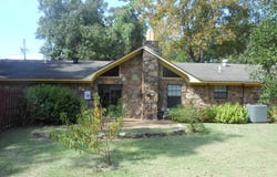 174 W 10th St, Pontotoc, MS 38863
