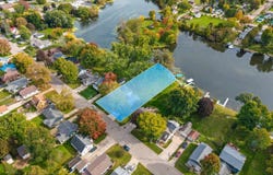 390 RIVER Heights, SHAWANO, WI 54166-0000