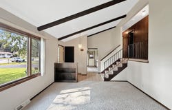 130 BARTON Road, OSHKOSH, WI 54904