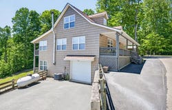 1020 Eastridge Dr, Byrdstown, TN 38549
