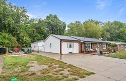 2933 Yosemite Dr., Owensboro, KY 42301-8476