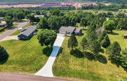 703 W 3rd St, Dell Rapids, SD 57022