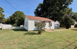 323 E Summit Street, Bolivar, MO 65613