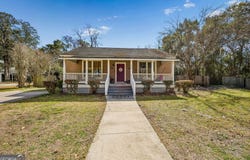 205 W 3rd Street, Woodbine, GA 31569