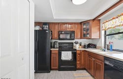 934 SE 25th Lane, Cape Coral, FL 33904