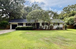 104 Sunset Drive, Clinton, MS 39056
