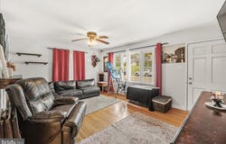 11010 CLINTON AVE, HAGERSTOWN, MD 21740