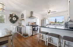 5000 Forest Ridge Dr, Hickory, NC 28602