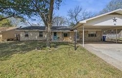 1224 N Texas Street, De Leon, TX 76444