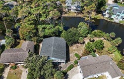 116 Lake Ct., Surfside Beach, SC 29575