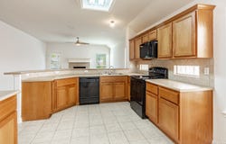 548 THURBER DR, Schertz, TX 78154