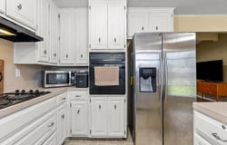 505 Pinewood Lane, Hewitt, TX 76643