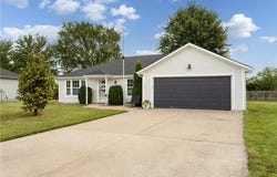 500 BIRCH Street, Peculiar, MO 64078