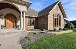 1035 N Oakland Avenue, Bolivar, MO 65613