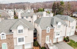 6 Whispering Way W, Berkeley Heights Twp., NJ 07922-1546