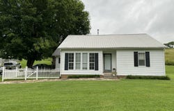 117 Cedar Valley Rd, Sweetwater, TN 37874