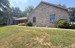 25409 415th Street, Pittsfield, IL 62363