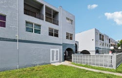 1300 W 53rd St, Hialeah, FL 33012