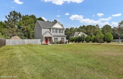 313 Mango Place N, Hubert, NC 28539