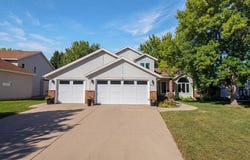 3101 37 1/2 Avenue S, Fargo, ND 58104
