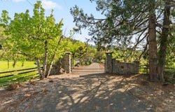 2233 RIVERSIDE Dr, MyrtleCreek, OR 97457