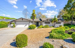 121 Ardith Dr, Orinda, CA 94563