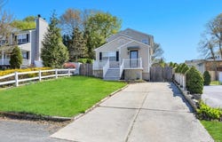 43 Comus Road, Rocky Point, NY 11778