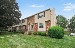 3074 E Bardonner Rd, Hampton, PA 15044