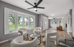 1105 Maple St, Robins, IA 52328