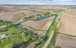 04 US Highway 6, Newton, IA 50208