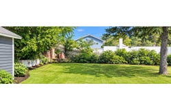 204 Iowa Ave, Decorah, IA 52101