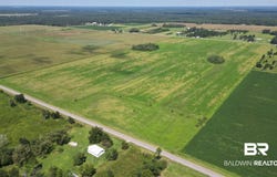 06 Comstock Road, Elberta, AL 36530