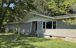 281 Old Vfw Rd, Whittier, NC 28789