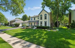 2027 Richton Drive, Wheaton, IL 60189