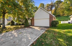 379 Country View Drive, Lower Burrell, PA 15068