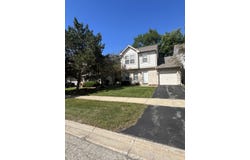 1404 W Split Oak Circle, Round Lake Beach, IL 60073